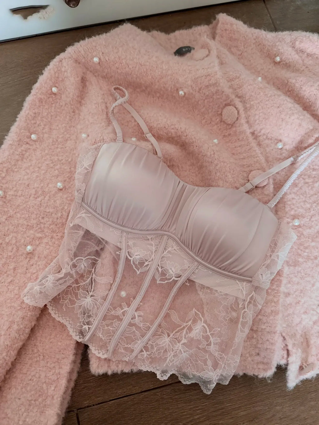 French Lace Thin Backless Beauty Bra, Wire-Free, Push-Up for Small Bust, Sexy Pure Desire Style Open-Back Camisole Bralette